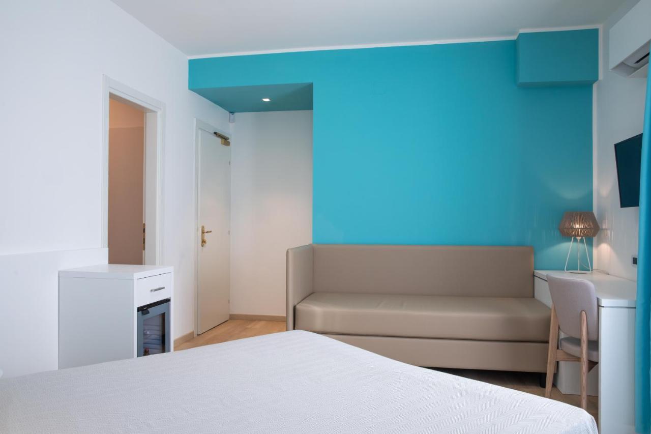 Lu' Hotel Maladroxia SantʼAntìoco エクステリア 写真