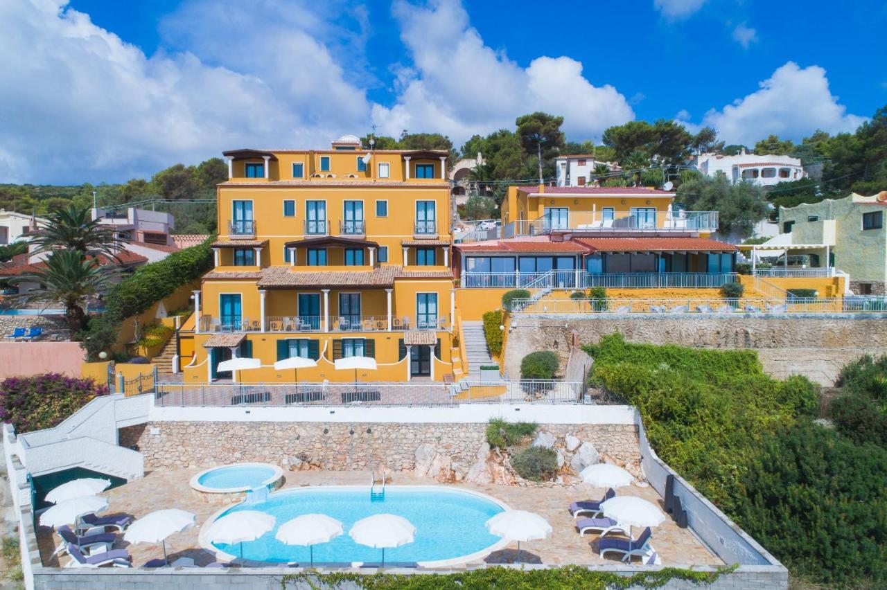 Lu' Hotel Maladroxia SantʼAntìoco エクステリア 写真