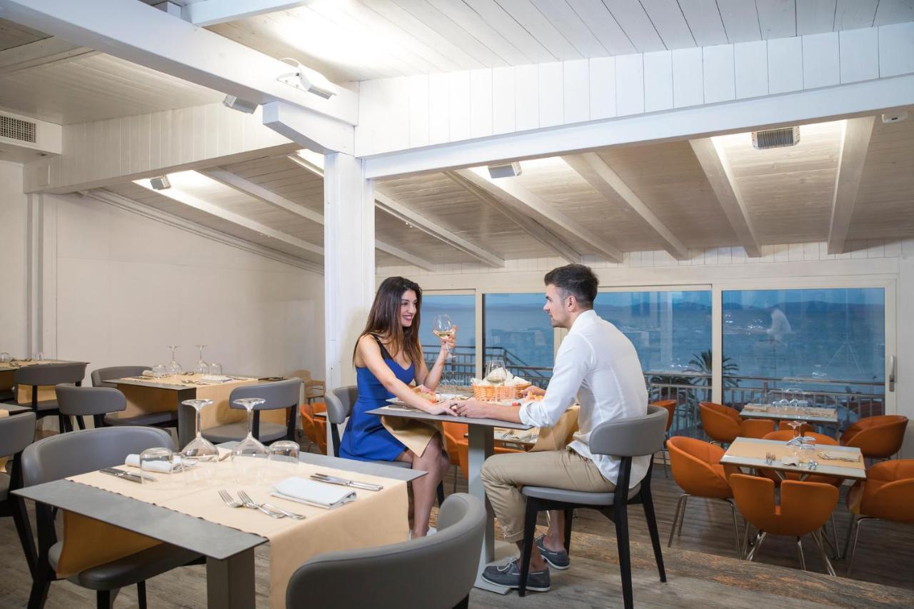 Lu' Hotel Maladroxia SantʼAntìoco エクステリア 写真