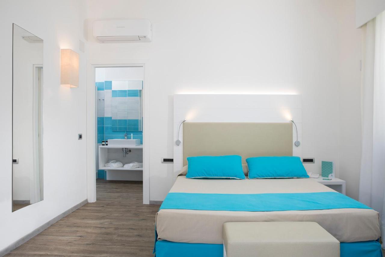 Lu' Hotel Maladroxia SantʼAntìoco エクステリア 写真
